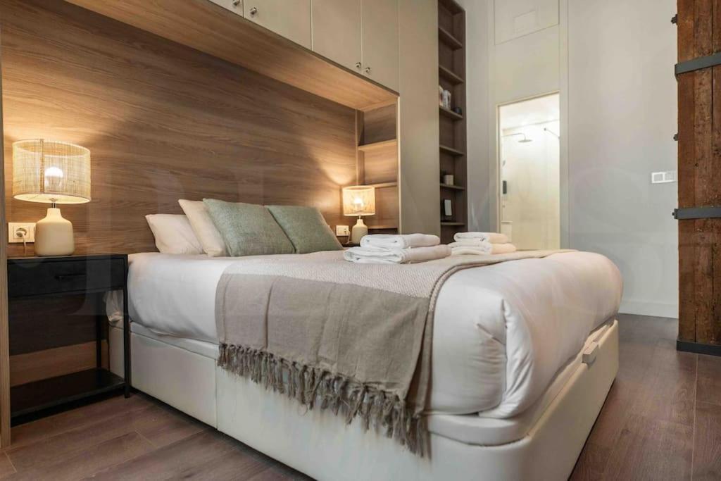 Eclectic & Elegant Apartment By Rems Málaga Extérieur photo