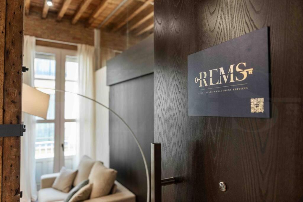 Eclectic & Elegant Apartment By Rems Málaga Extérieur photo