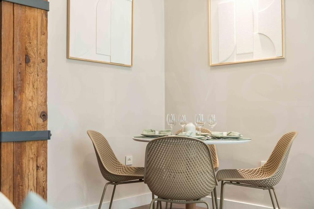 Eclectic & Elegant Apartment By Rems Málaga Extérieur photo