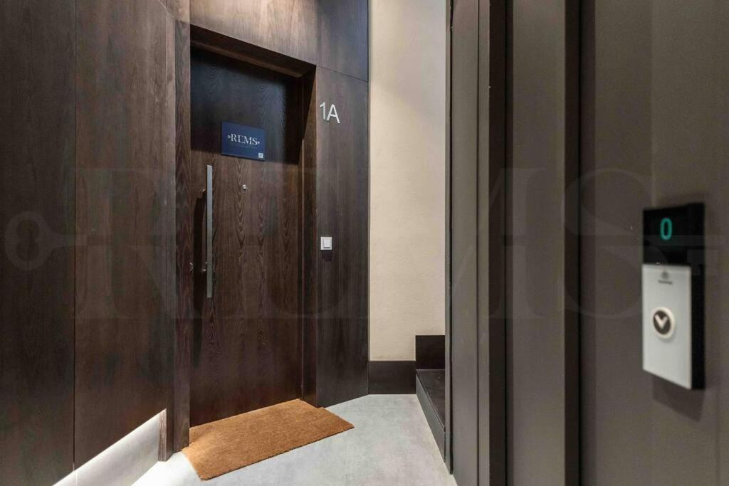 Eclectic & Elegant Apartment By Rems Málaga Extérieur photo