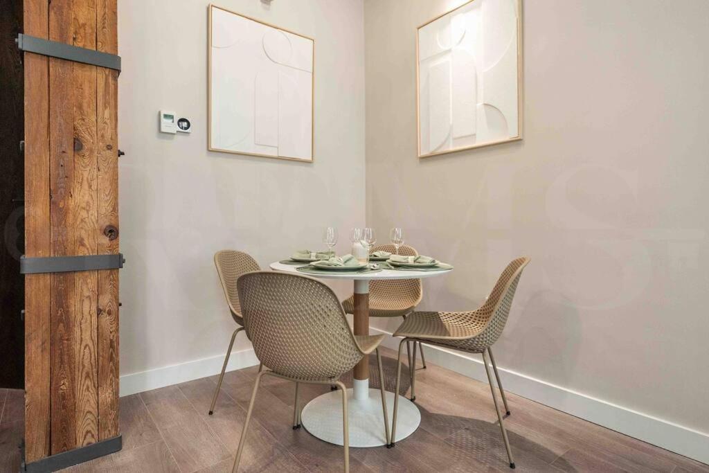 Eclectic & Elegant Apartment By Rems Málaga Extérieur photo