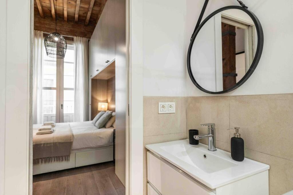 Eclectic & Elegant Apartment By Rems Málaga Extérieur photo